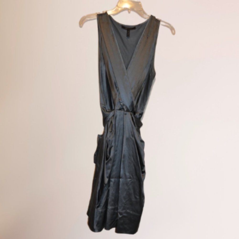 BCBG MAXAZRIA-SILK-WRAP-DRESS-BLUE-SIZE 08